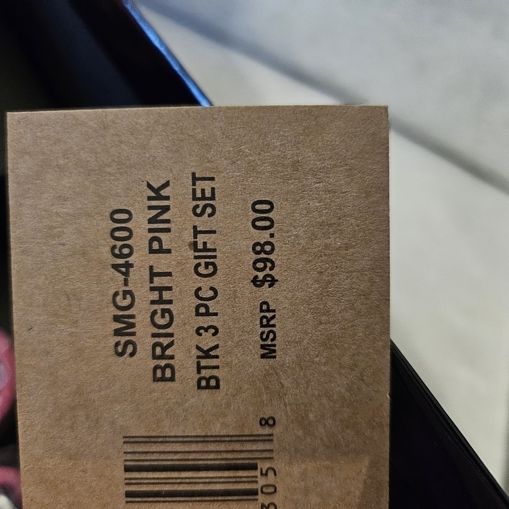 Steve madden 3 piece gift set - Picture 3 of 7